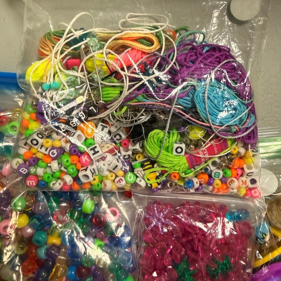 Colorful Bead & Button Collection 4lbs+ - Picture 5 of 9